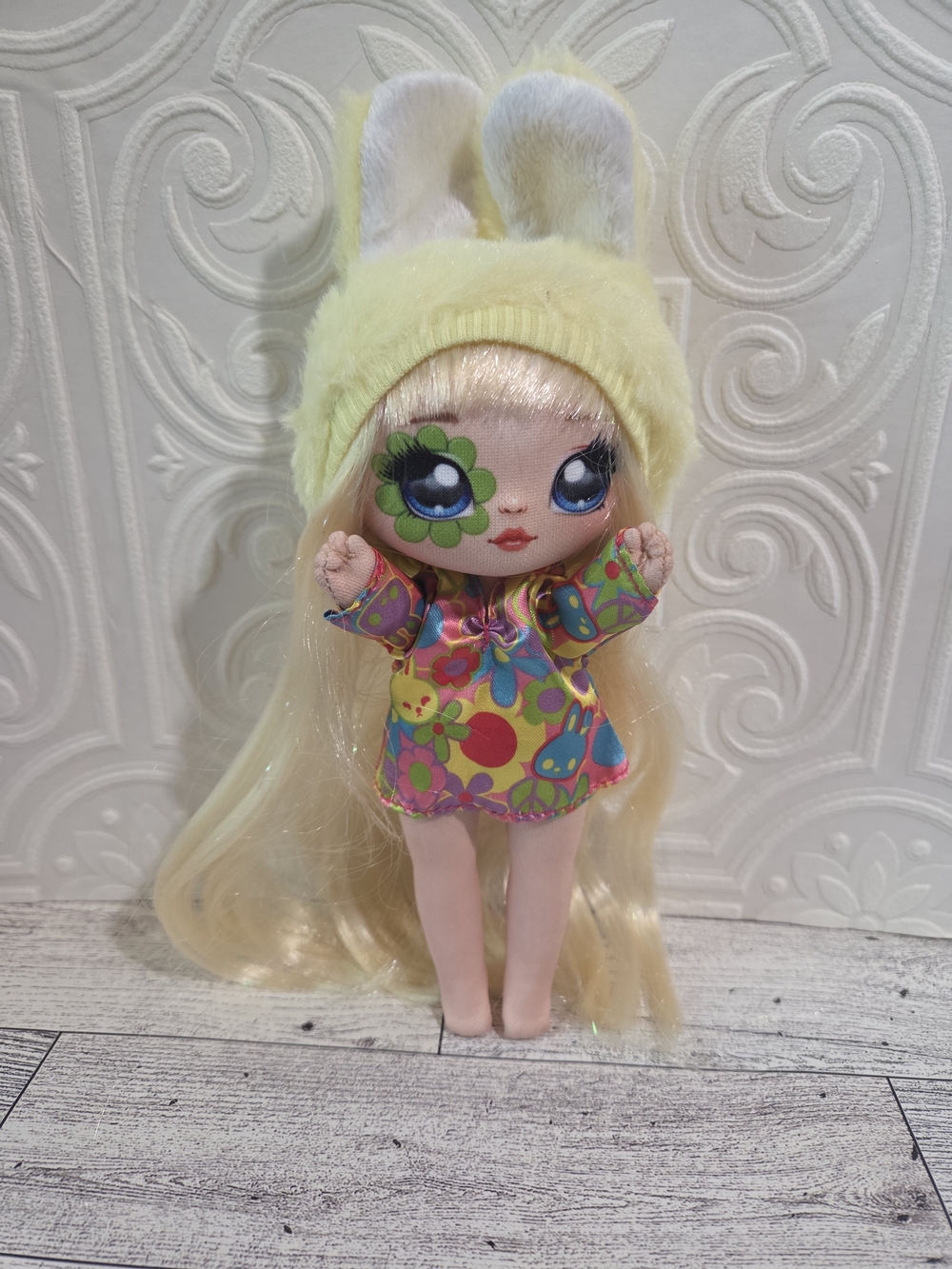 Na! Na! Na! Surprise Series Bebe Groovy